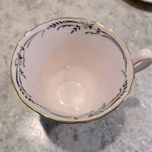 Tuscan Bone China Tea Cup & Saucer - Picture 6 of 6